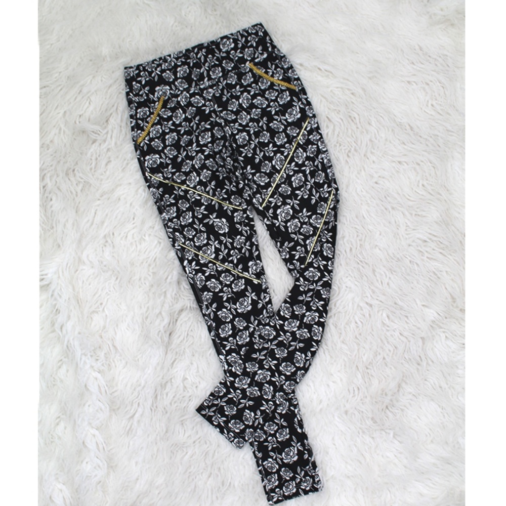 🆕 Floral Legging with‎ Gold Detail
